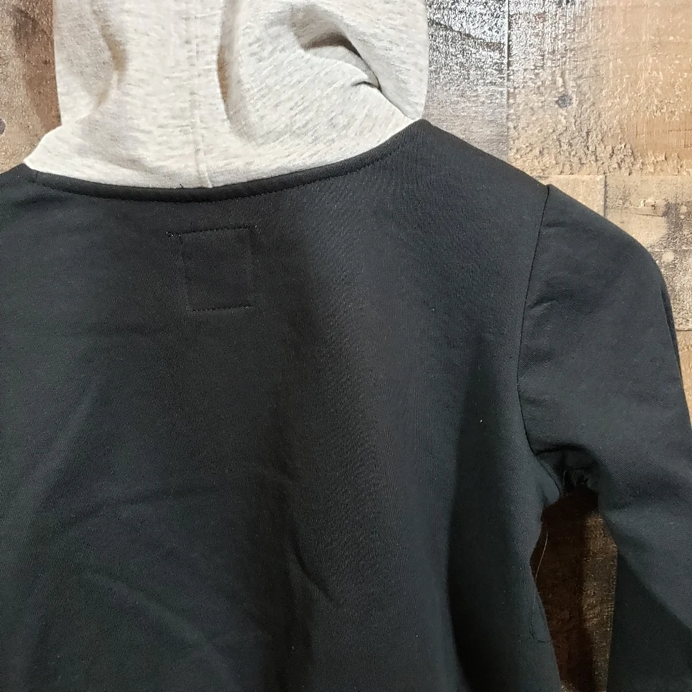 Levi's logo waistband slightly‎ cropped hoodie sweatshirt girls size 8-10 years